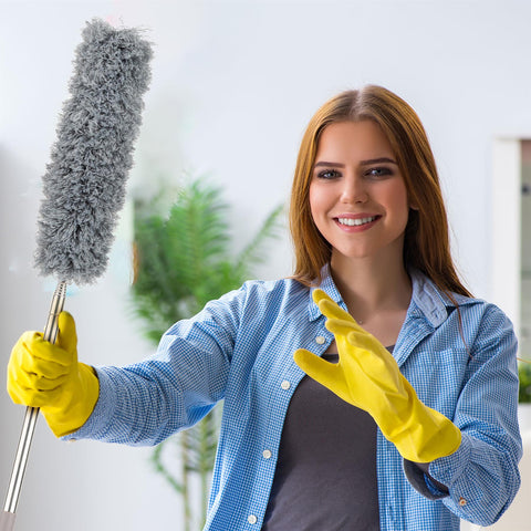 Extendable Telescopic Duster for Easy Clean-up Tasks