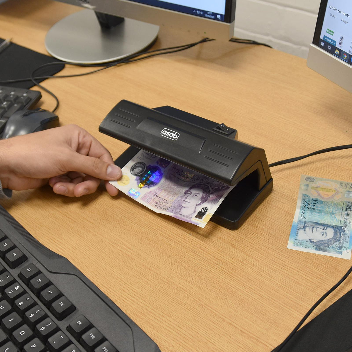 Counterfeit UV Fake Money Detector