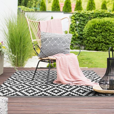 Outdoor Rug 180Cm X 120Cm - Black